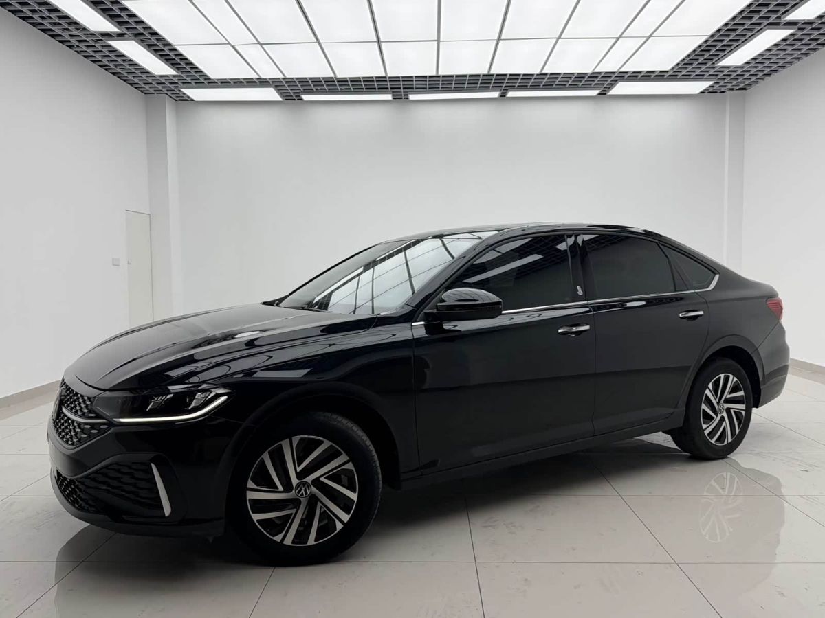 Volkswagen Lavida, 2023 г., чёрный, 18 000 км Volkswagen Lavida 2023 обновлённая версия 1.5L автомат исполнение «Звёздное небо» пять миллионов версия