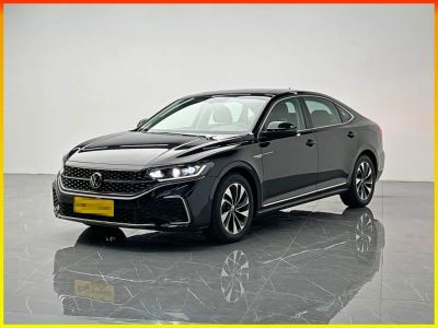 Volkswagen Passat, 2023 г., чёрный, 43 000 км Volkswagen Passat 2023 обновлённая версия 330TSI исполнение «Звёздное небо» комплектация «Элита»