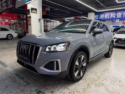 Audi Q2L, 2022 г., серебристый / серый, 17 000 км Audi 奥迪Q2L, 2022 г., серебристый / серый, 36 000 км
