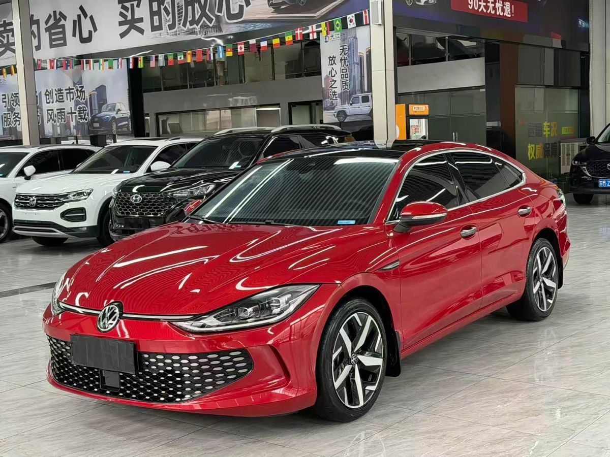 Volkswagen Lamando, 2022 г., красный / фиолетовый, 35 000 км Volkswagen Lamando 2022 Lamando L 280TSI DSG комплектация «Кула»