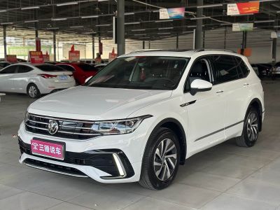 Volkswagen Tiguan L PHEV, 2022 г., белый, 44 800 км Volkswagen Tiguan L подключаемый гибрид 2022 430PHEV подключаемый гибрид Флагман
