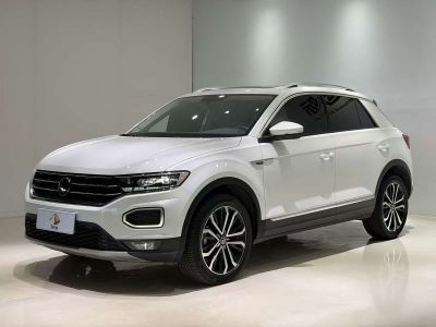 Volkswagen T-Roc, 2023 г., белый, 24 100 км Volkswagen T-Roc 2022 280TSI DSG одна ведущая ось Комфорт PLUS