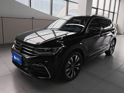 Volkswagen Tiguan L 2024 исполнение «Чучжун» 330TSI автомат одна ведущая ось R-Line Лунъяо версия