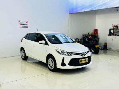 Toyota Levin, 2024 г., белый, 43 100 км Toyota 威驰FS, 2021 г., белый, 50 000 км