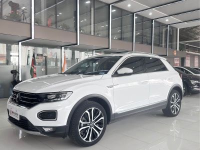 Volkswagen T-Roc, 2022 г., белый, 49 000 км Volkswagen T-Roc 2022 280TSI DSG одна ведущая ось Комфорт PLUS