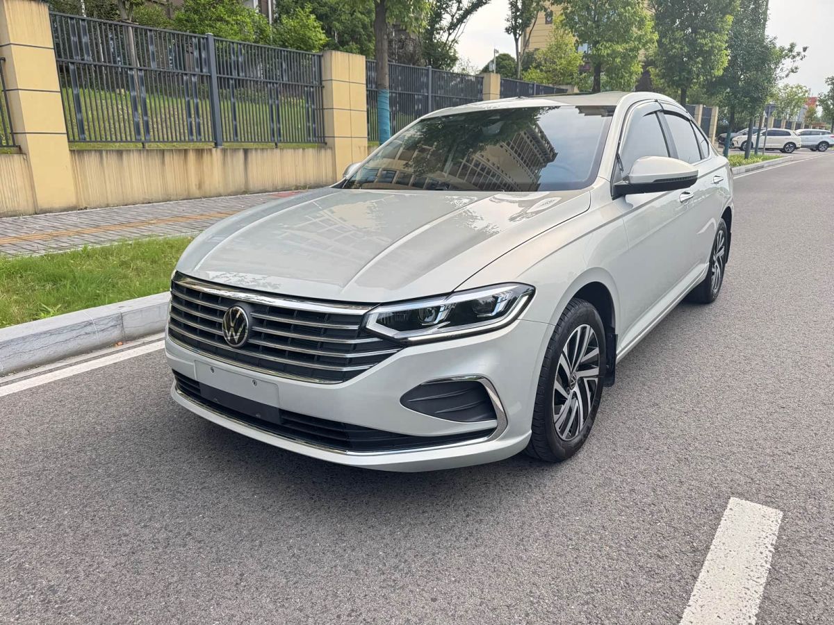 Volkswagen Lavida 2023 300TSI DSG комплектация «Маньи»