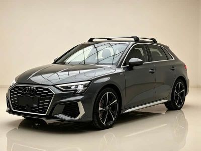 Audi A3, 2023 г., серебристый / серый, 38 000 км Audi A3, 2023 г., серебристый / серый, 40 000 км
