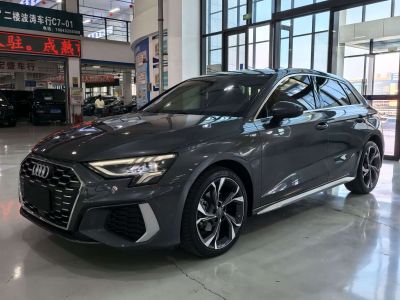 Audi A3, 2022 г., серебристый / серый, 60 000 км