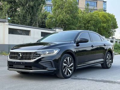 Volkswagen Passat, 2023 г., чёрный, 43 000 км Volkswagen Passat 2024 380TSI комплектация «Лунтэн»
