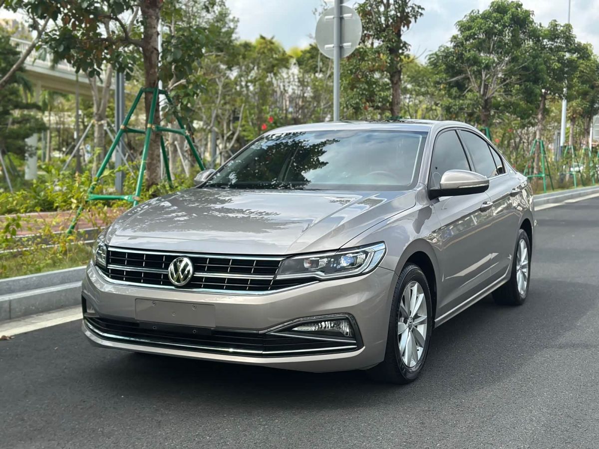 Volkswagen Bora, 2021 г., шампань / коричневый, 39 000 км Volkswagen Bora 2020 1.5L автомат комплектация «Элита»