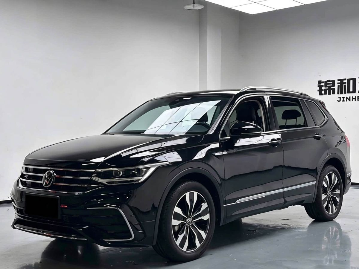 Volkswagen Tiguan L 2022 330TSI автомат одна ведущая ось R-Line комплектация «Юэсян»