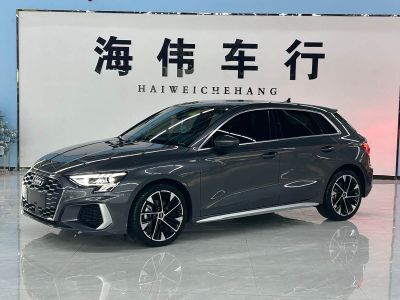 Audi A3, 2023 г., красный / фиолетовый, 9 000 км Audi A3, 2023 г., серебристый / серый, 10 000 км